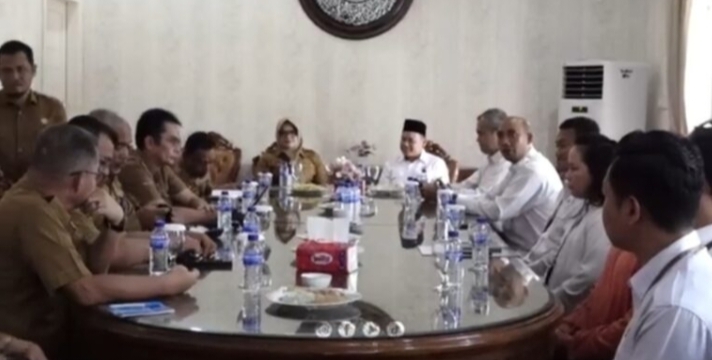 Bupati Tanjab Timur Hj. Dillah Hikmah Sari, S.T Menerima Kunjungan Supervisi Kepala BPK RI Perwakilan Jambi