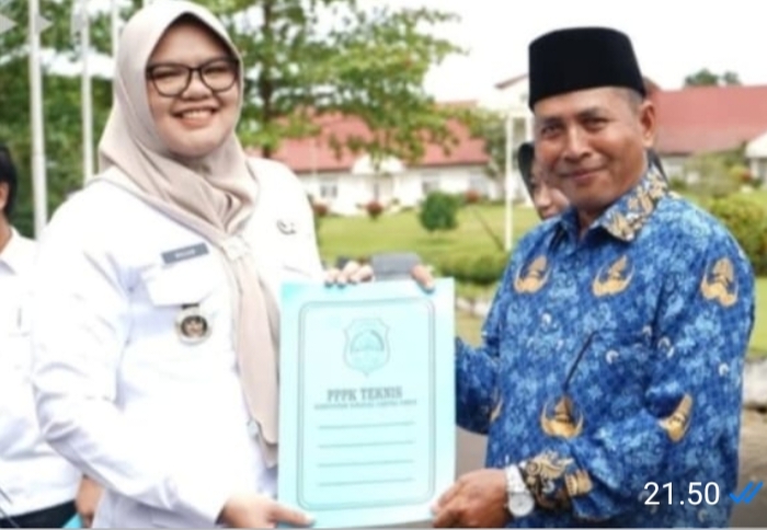 Bupati Tanjab Timur Serahkan SK CANS dan Pengambilan Sumpah PPPK Sebanyak 427 Orang