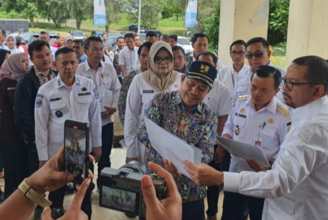 Bupati Dillah Hich Dampingi Wakil Kepala Staf Kepresidenan Dr. M. Qodari Tinjau Penetapan Lahan Sekolah Rakyat dan Koperasi Merah Putih di Tanjung Jabung Timur